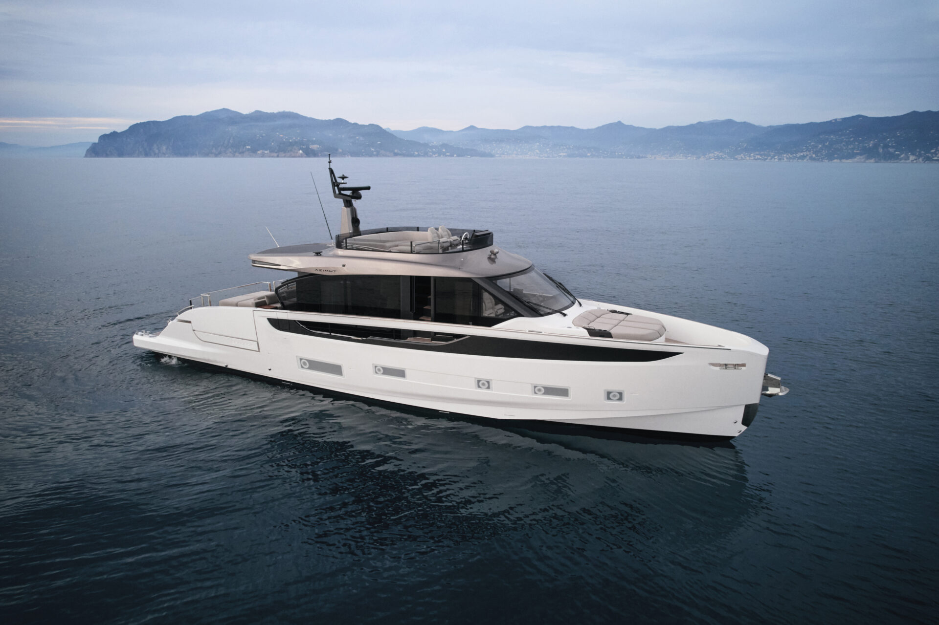 Azimut Seadeck 7 Exterior