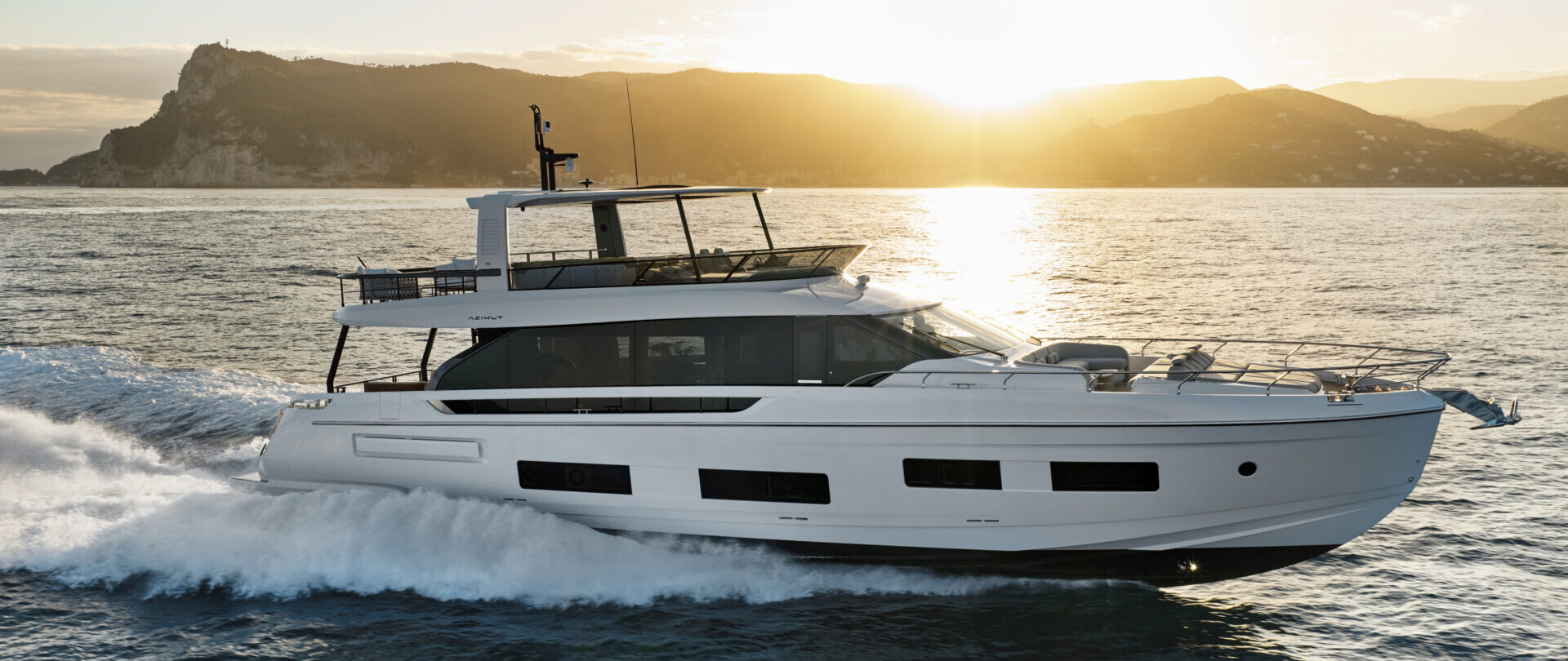 Azimut Fly 82